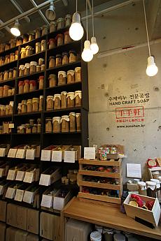 99d6b48a365a4b98_S2.jpg